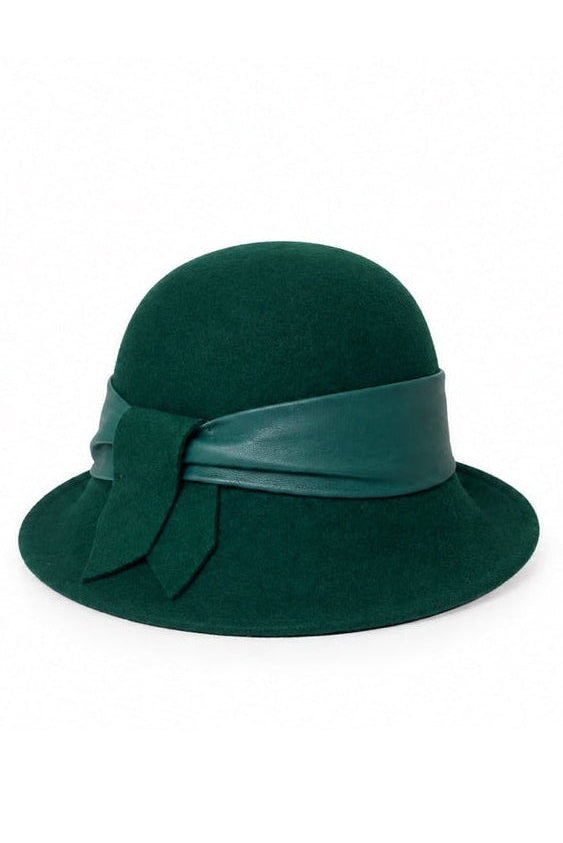 Cappello in feltro verde con fascia effetto pelle