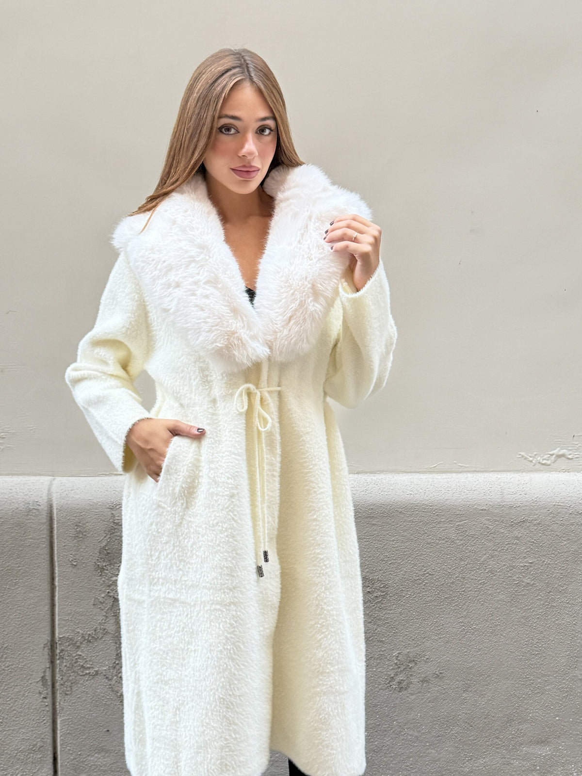 Cappotto lungo ecopelliccia