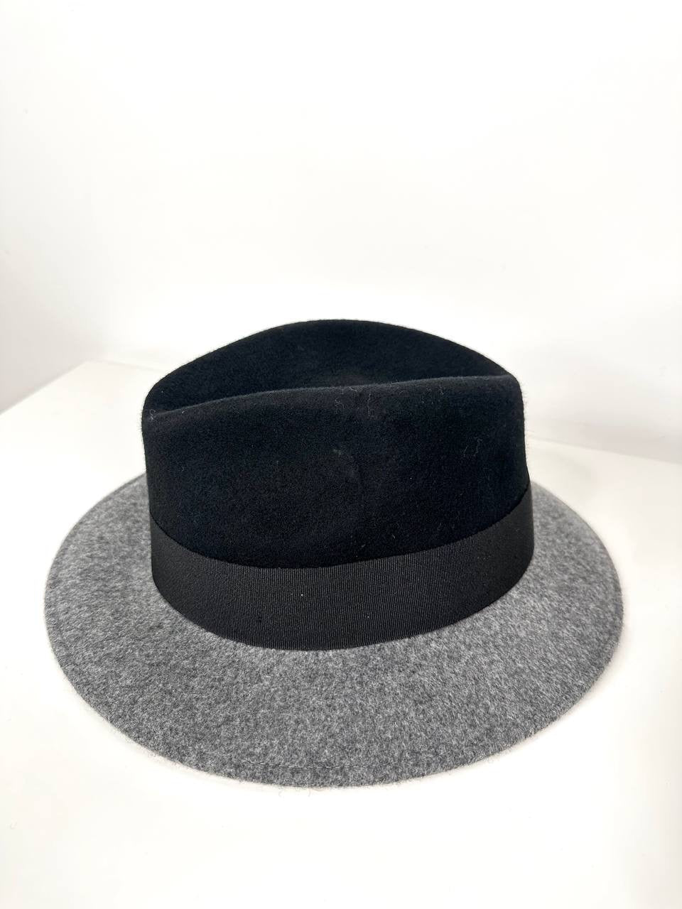 Cappello in feltro Alessandra Cruciani