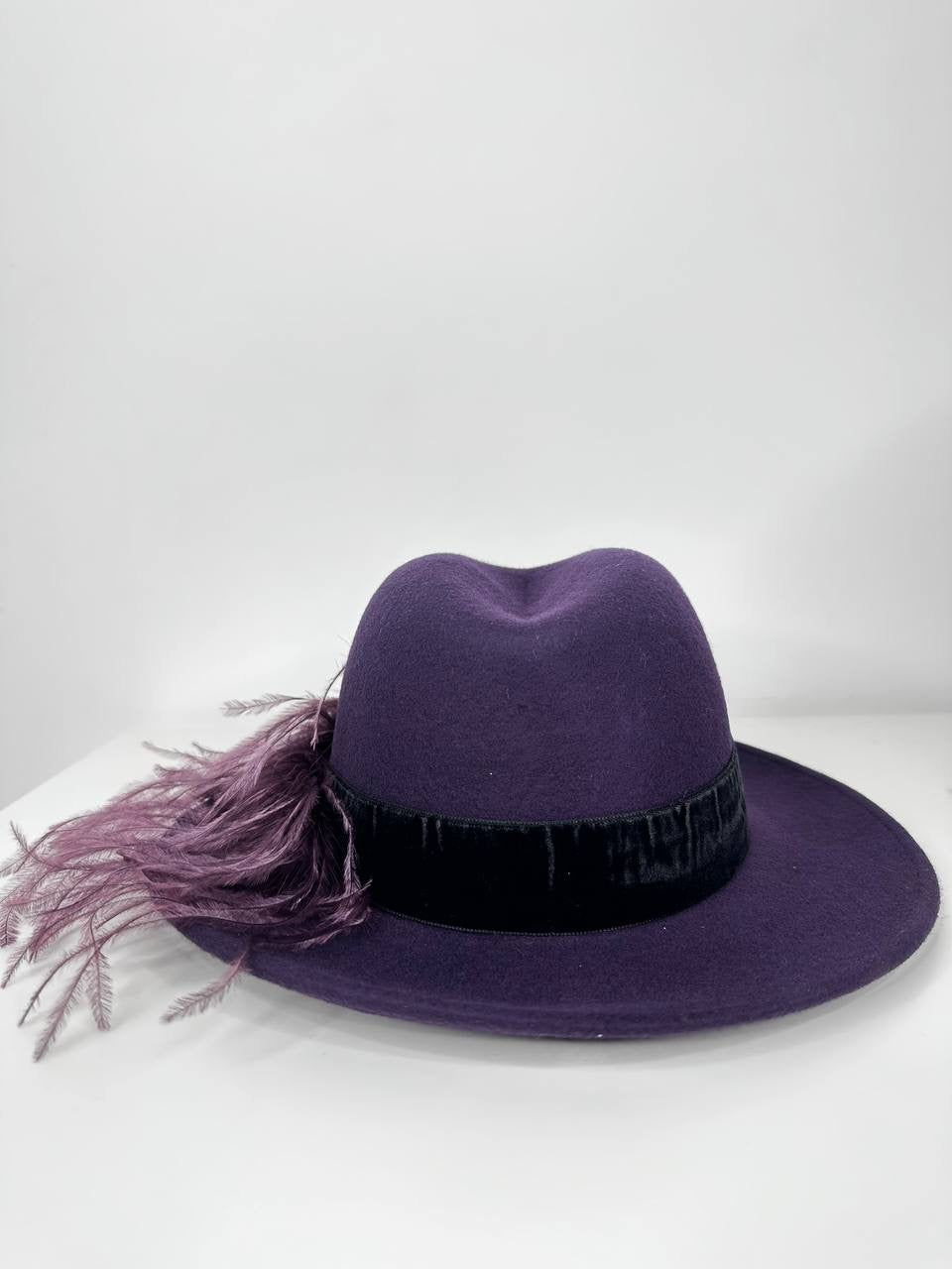 Cappello in Feltro con piume Alessandra Cruciani