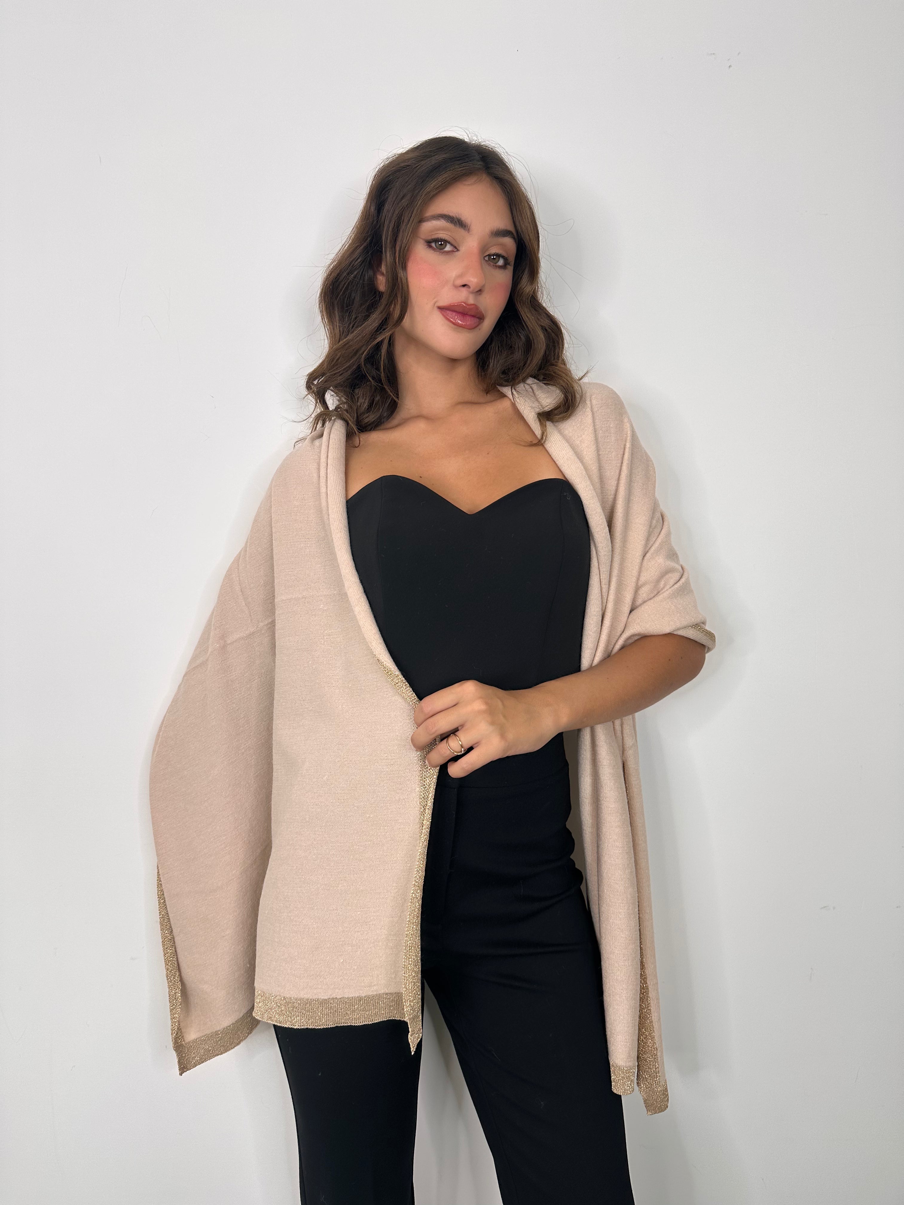 Stola Madame