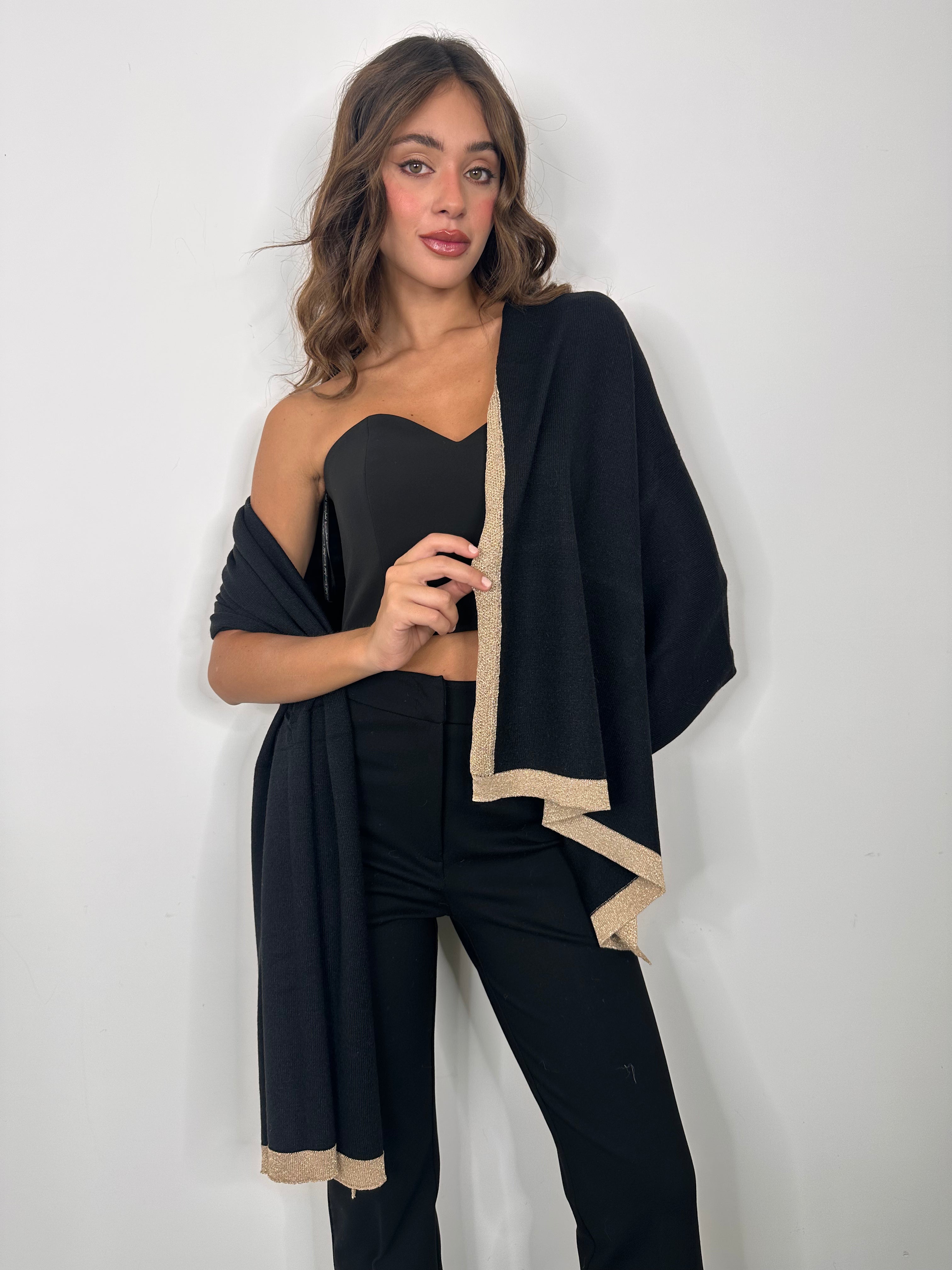 Stola Madame