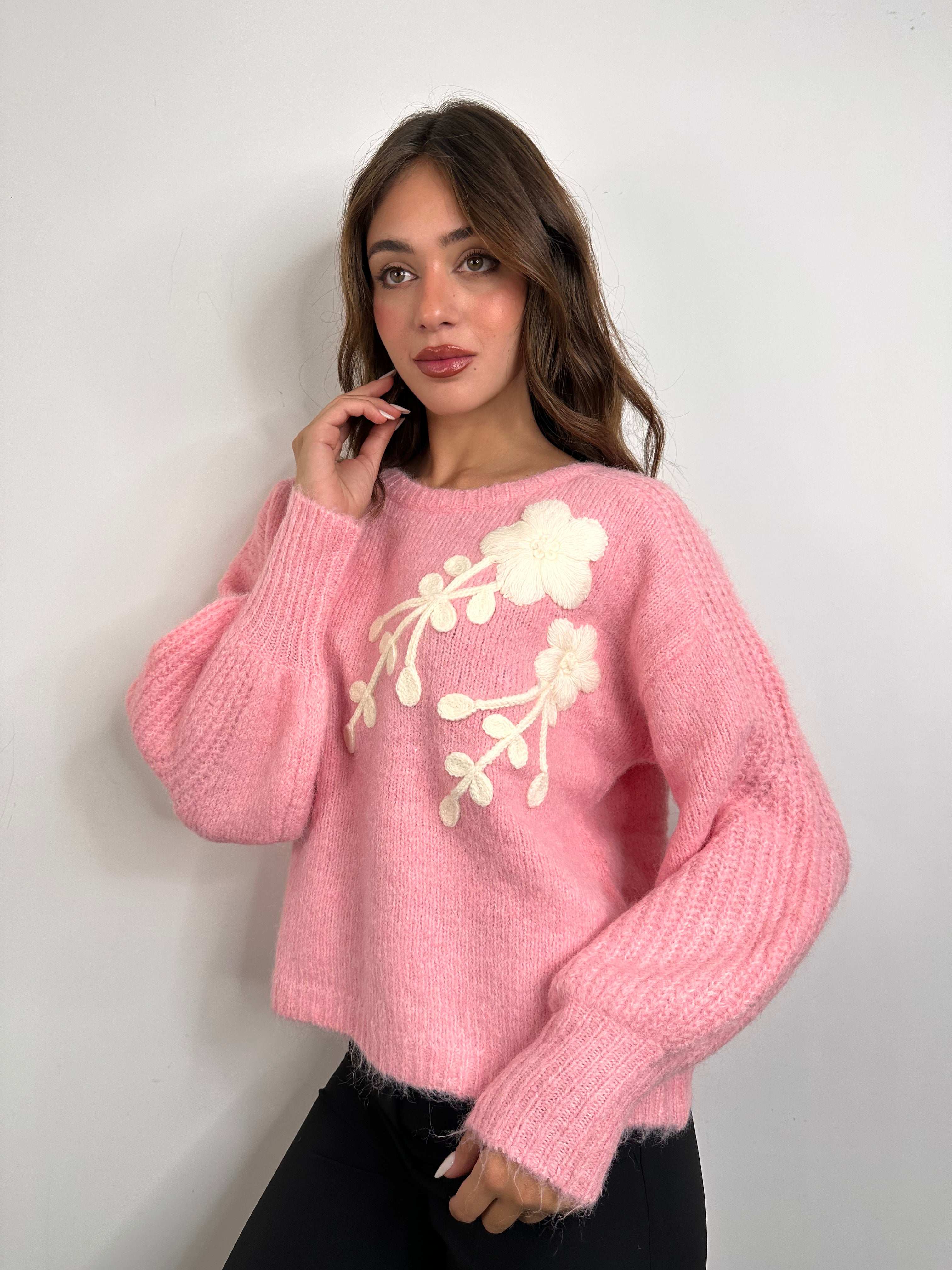 Maglione con ricamo in fiore
