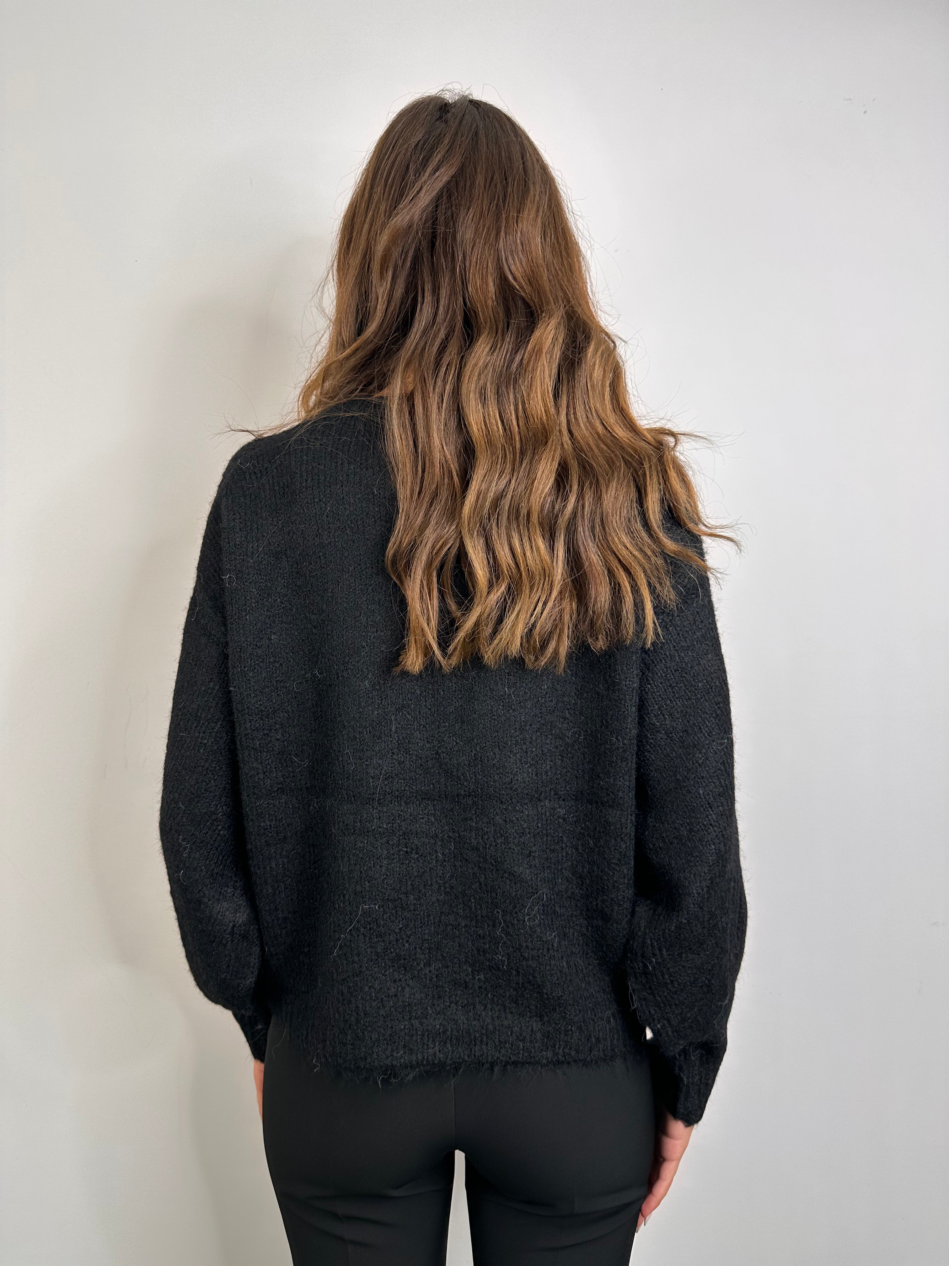 Maglione con ricamo in fiore