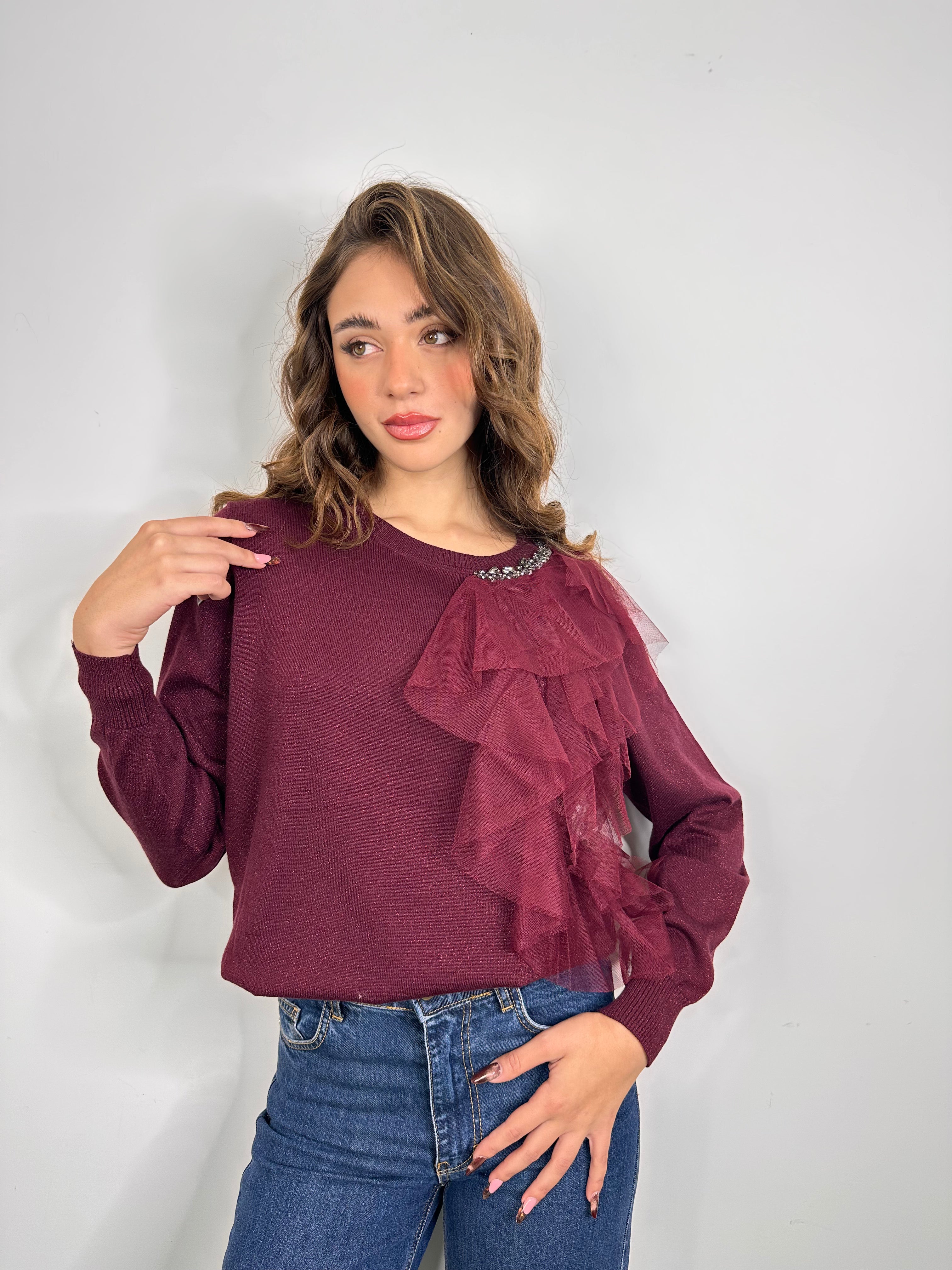 Maglia con rouches e dettaglio gioiello