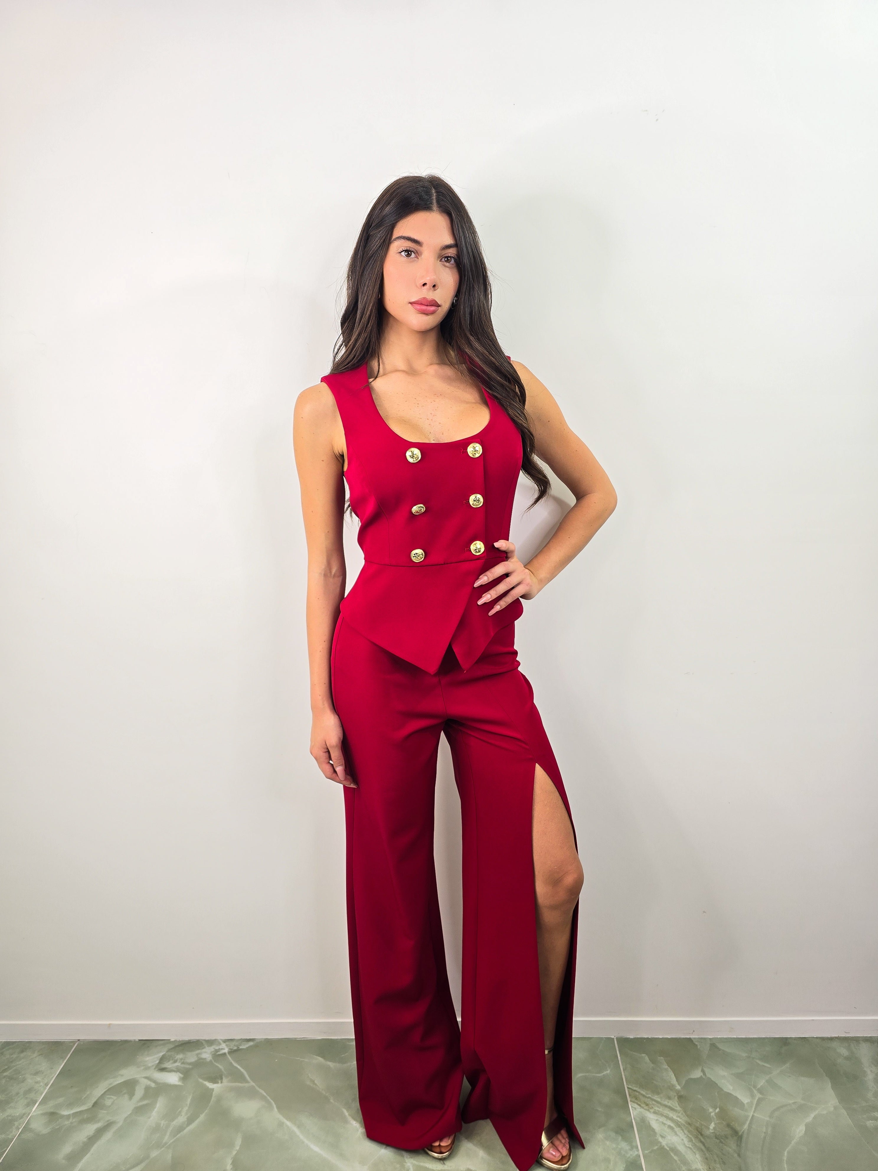 Completo Dark red