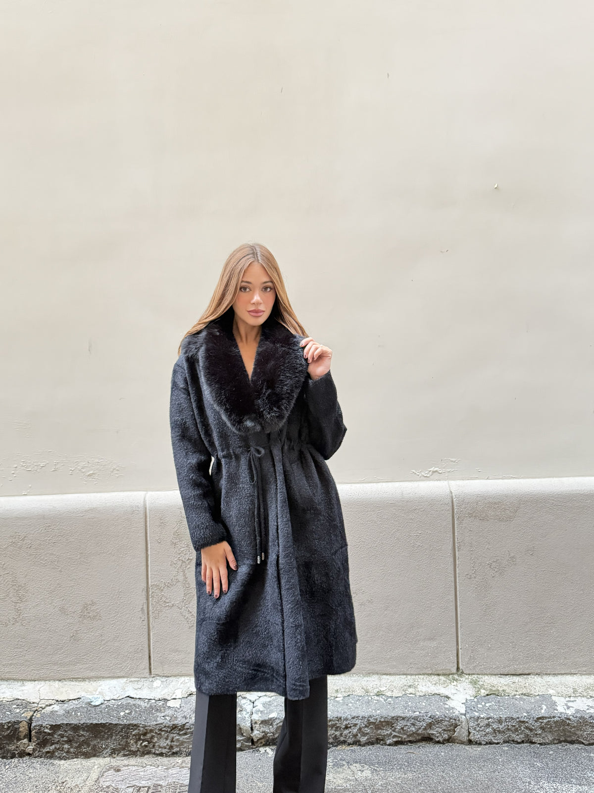 Cappotto lungo ecopelliccia