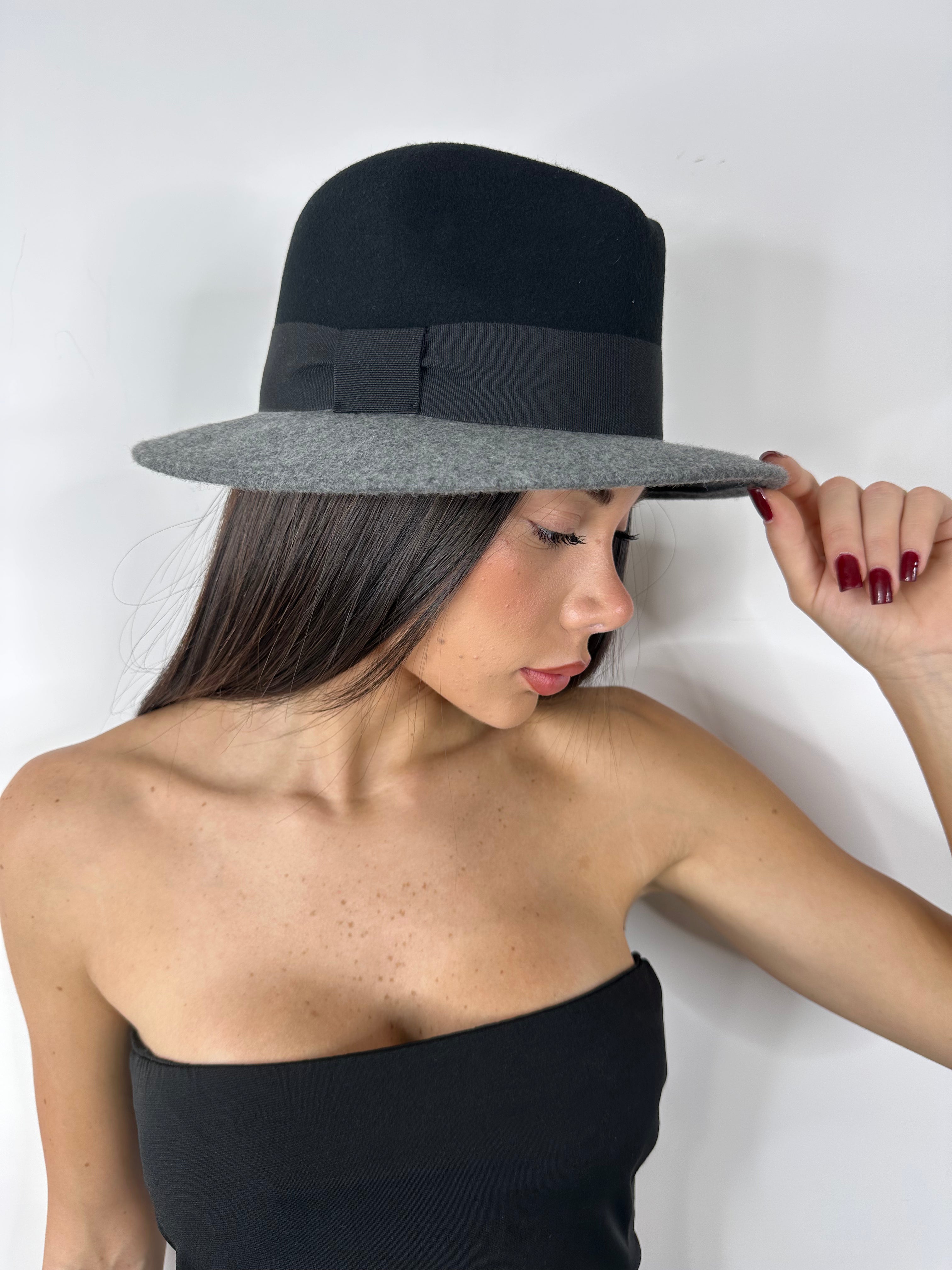 Cappello in feltro Alessandra Cruciani