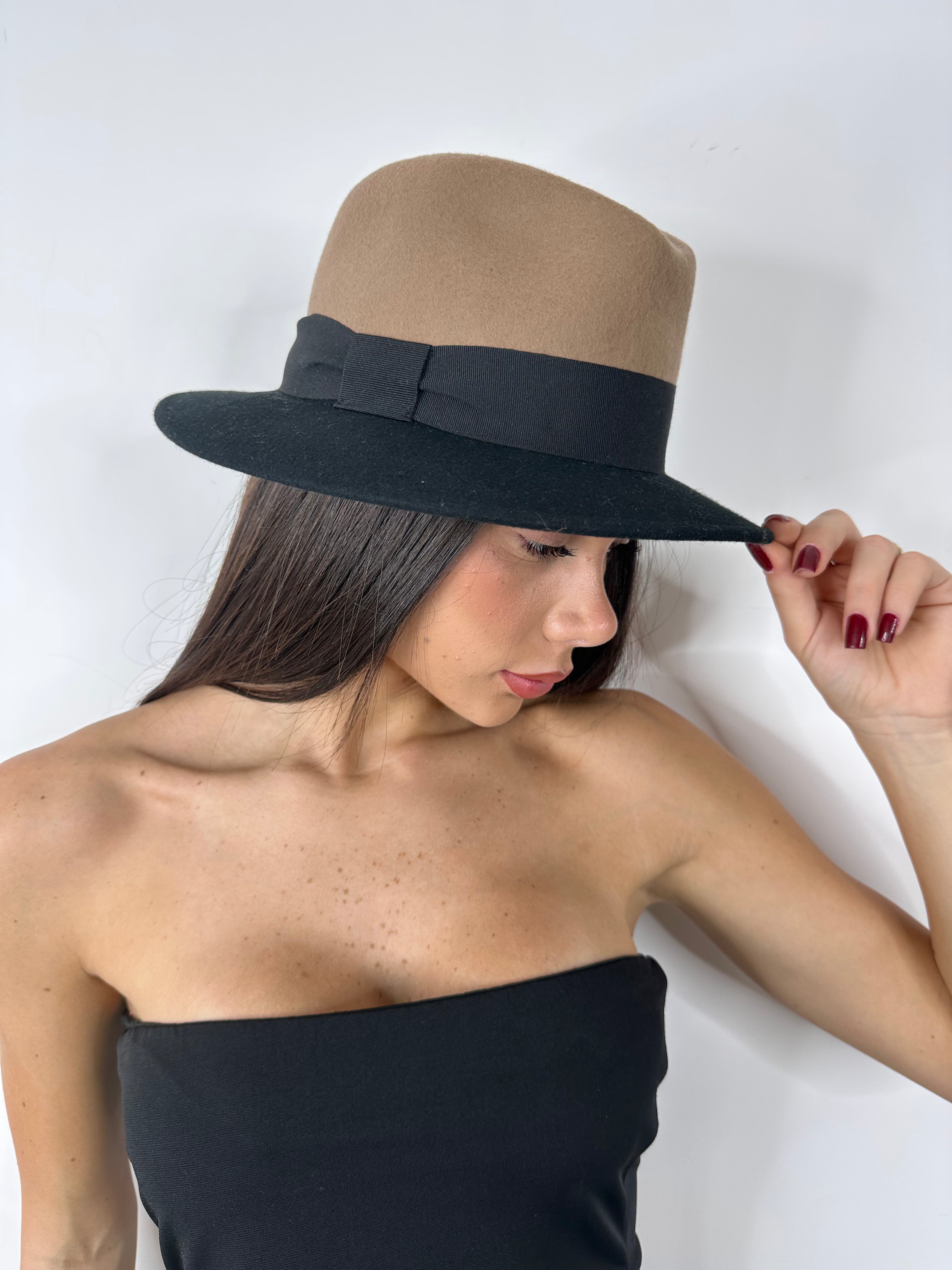 Cappello in feltro Alessandra Cruciani