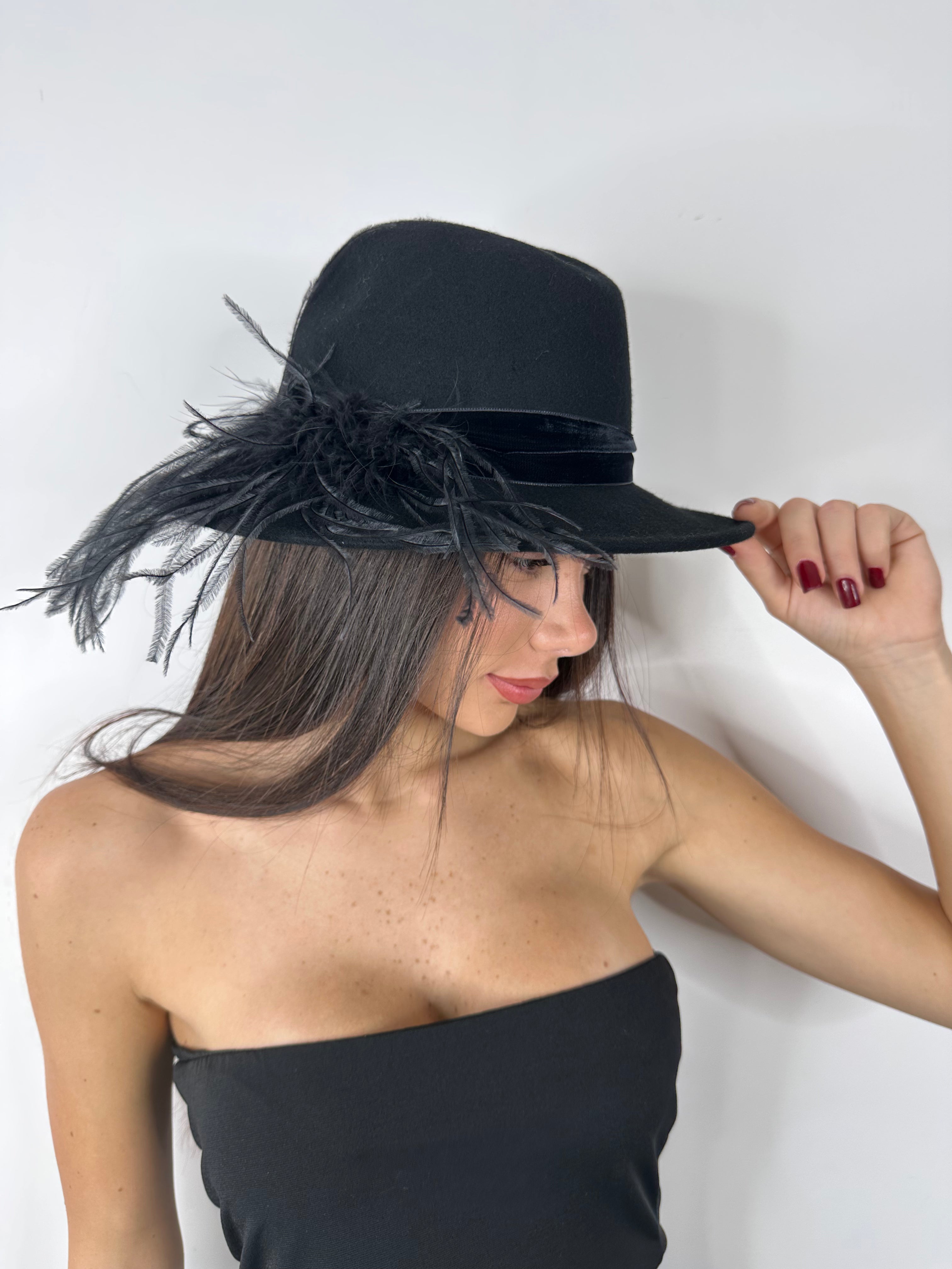 Cappello in Feltro con piume Alessandra Cruciani