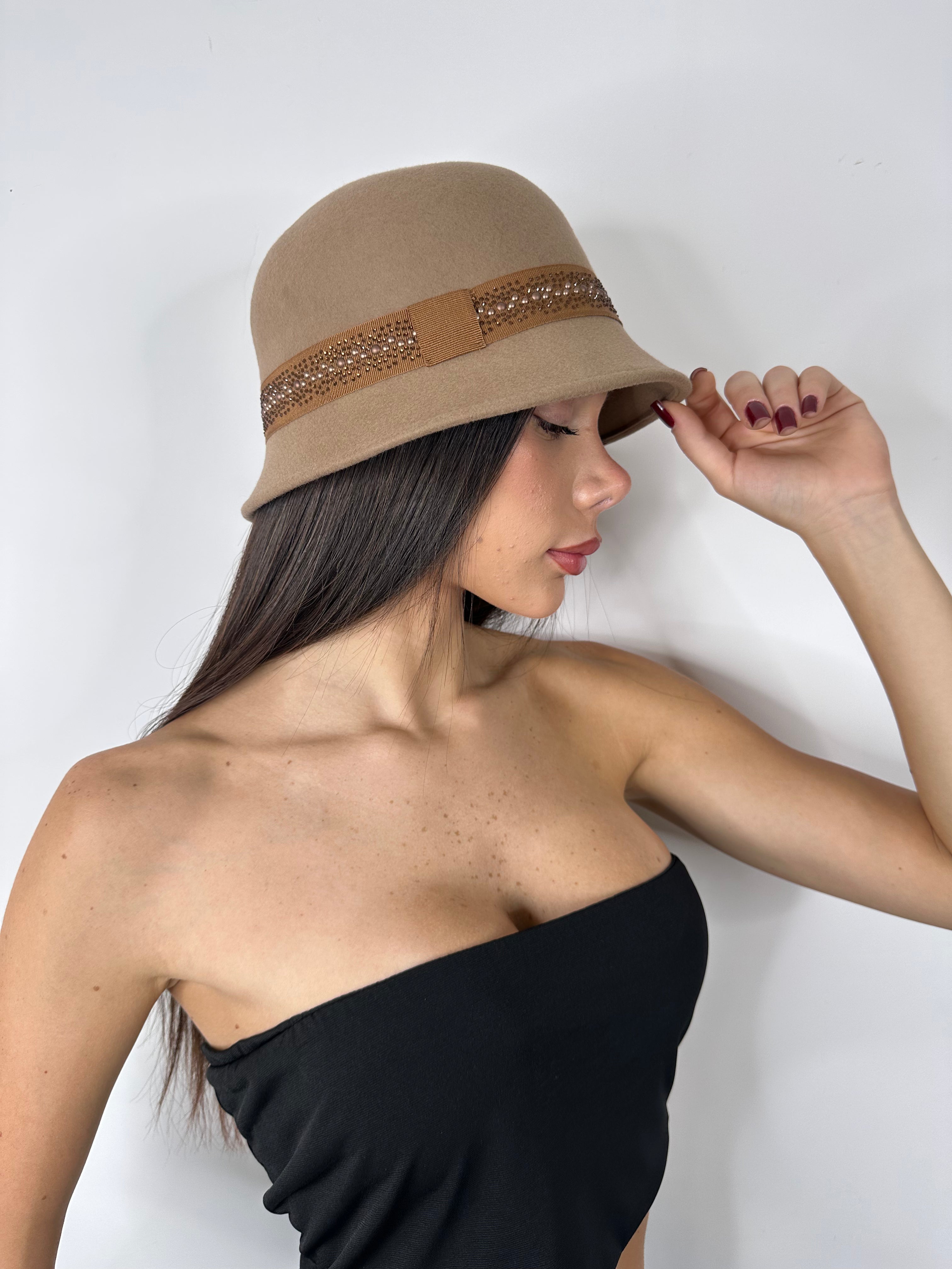 Cappello Cloche Alessandra Cruciani