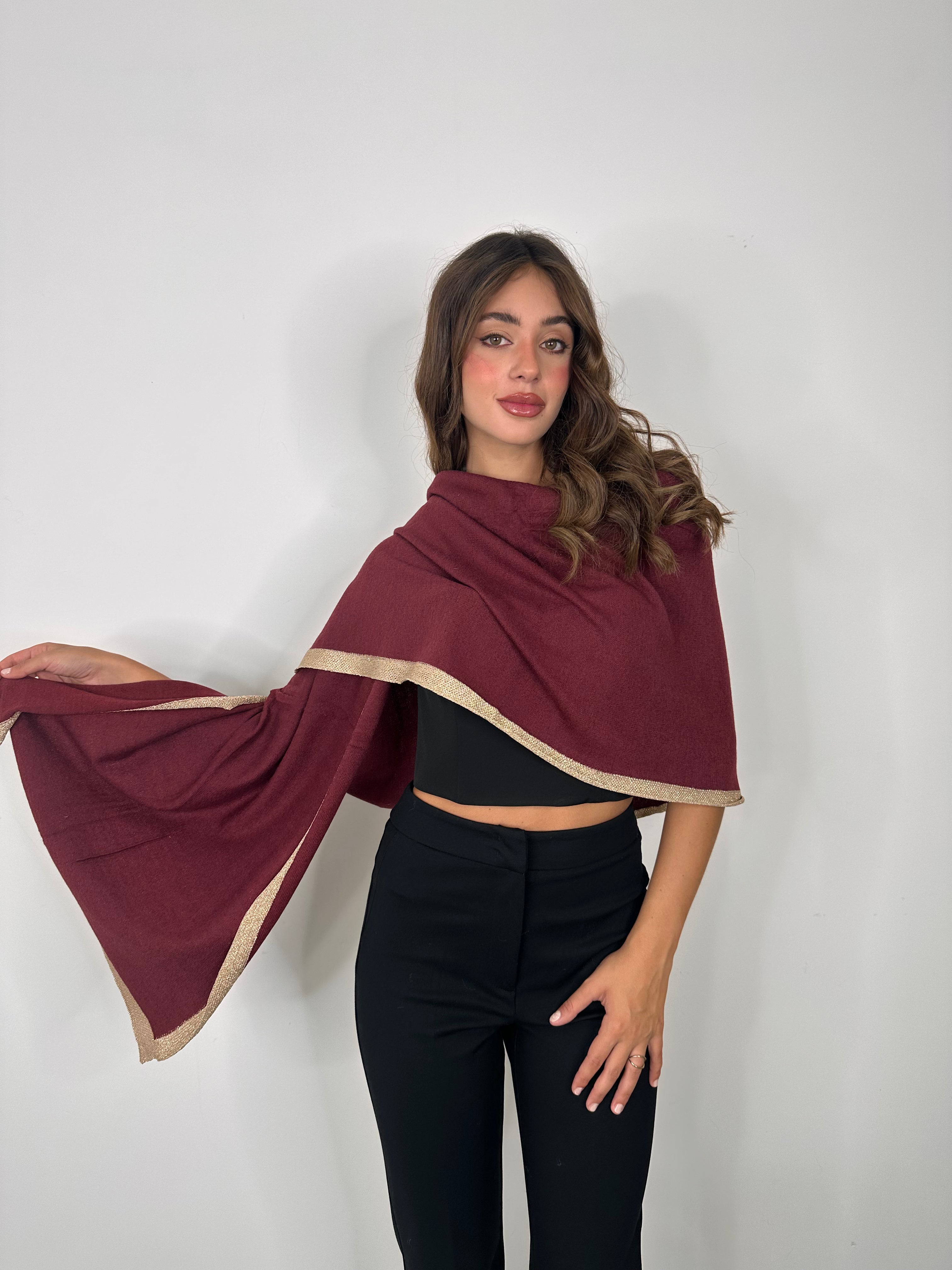 Stola Madame