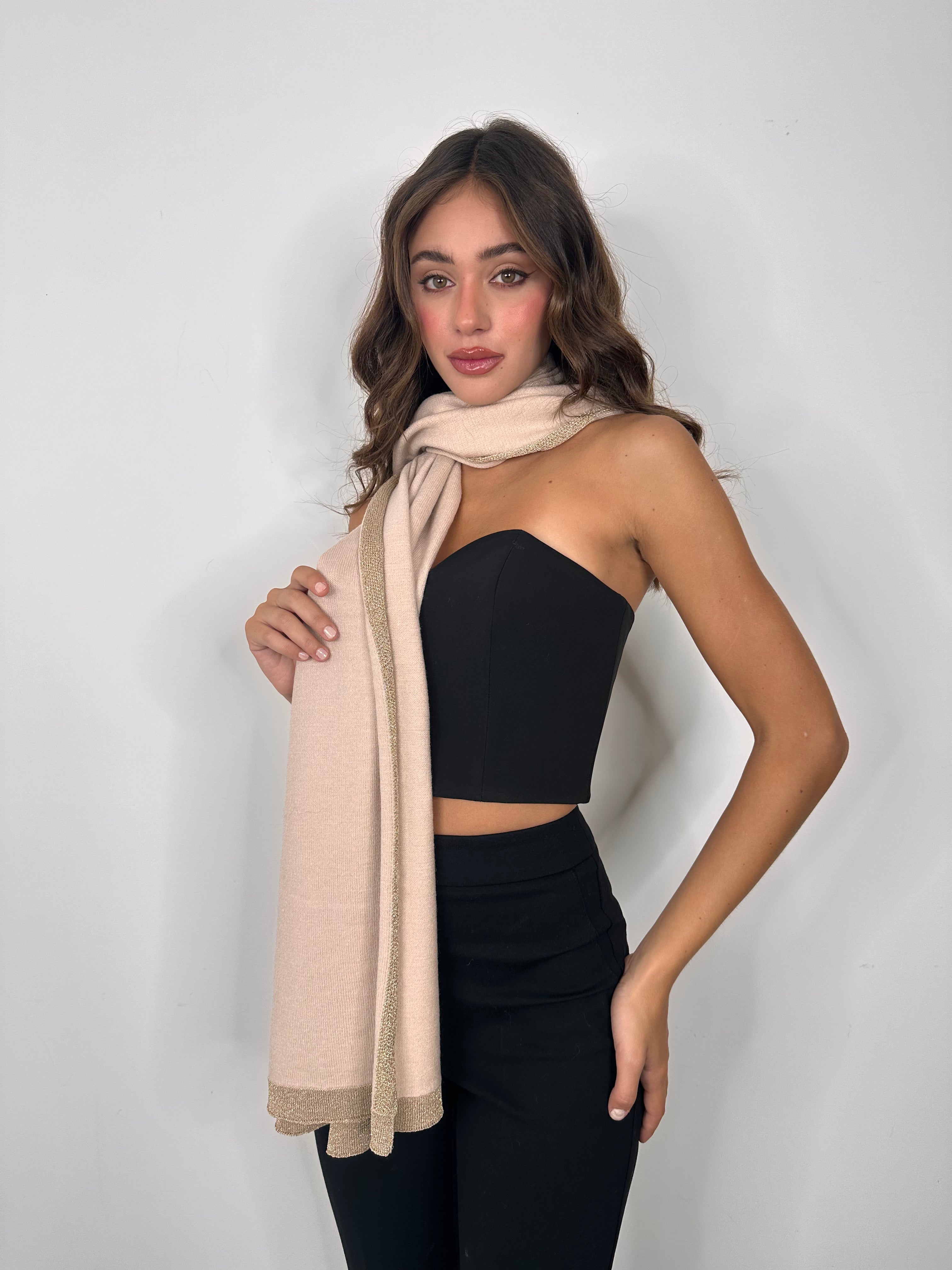 Stola Madame