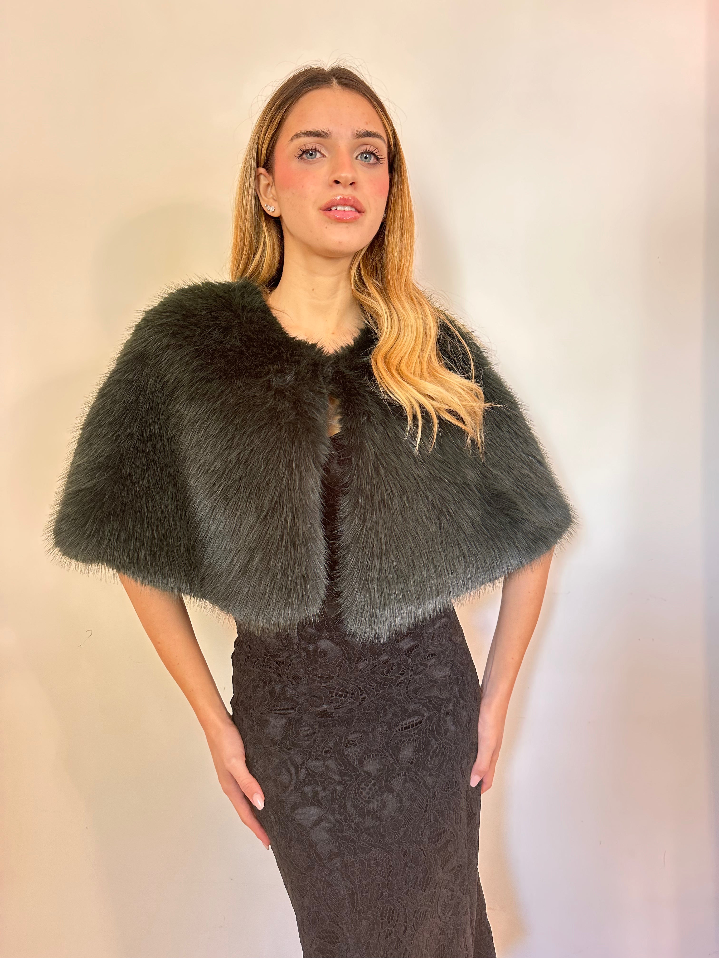 Mantella Coco eco-pelliccia